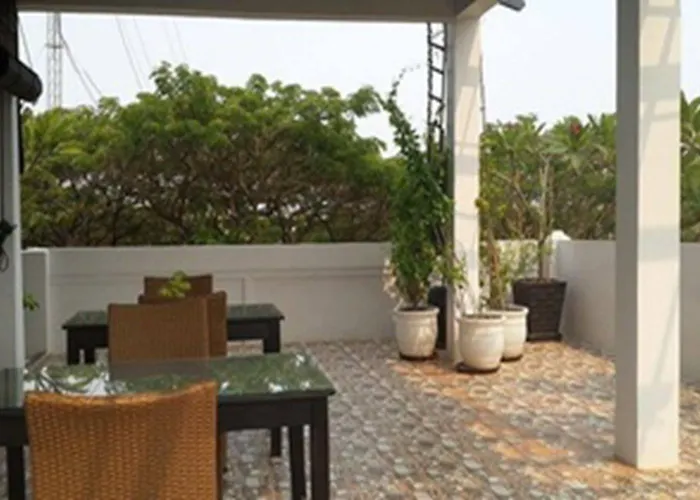 Oriental Hotel 3*